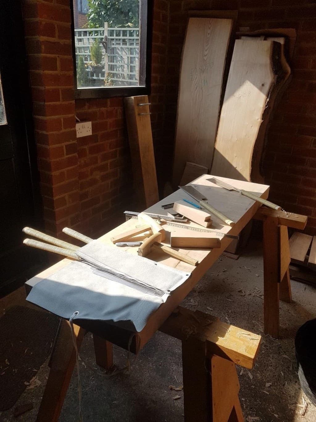 Dominic Campbell working at a Japanese floor workbench (atedai)